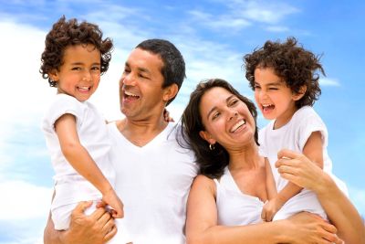 Familia protegida por Showery Insurance & Financial Services en McAllen, TX